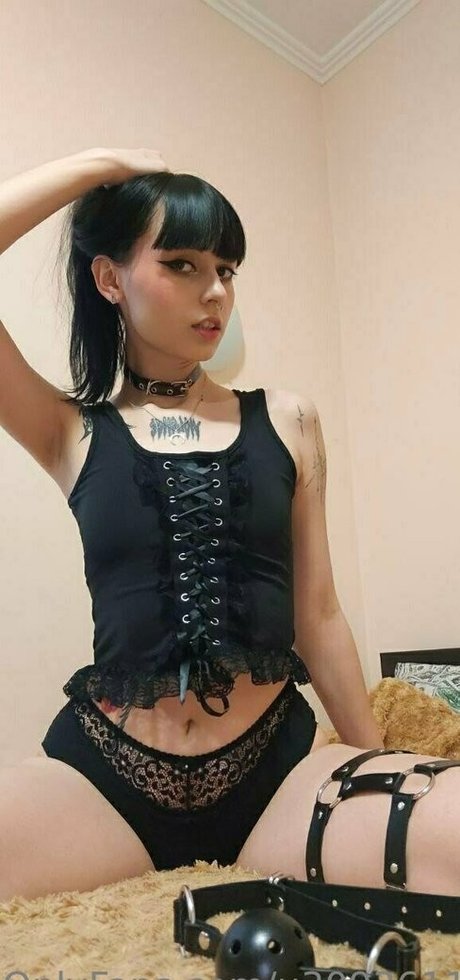 naomi bright model sexy pics