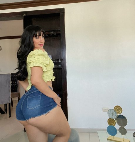 Lisenny Duran porn actress pics