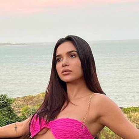 Gizelly Bicalho model exclusive archive