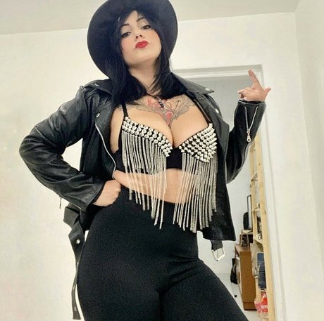 Deborah Milano pretty actress archive