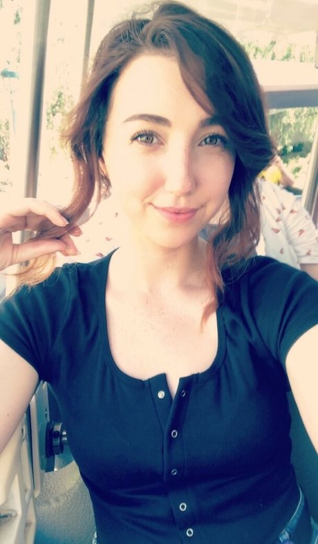 breebunn model nudes pic