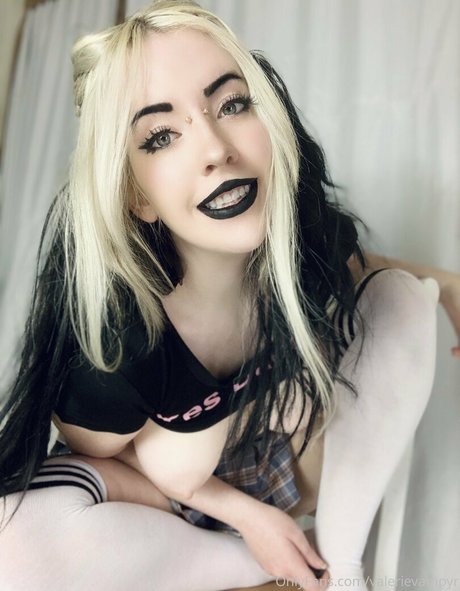 ValerieVampyr model beautiful gallery