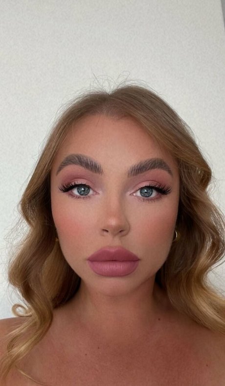 Madison Mclachlan pornographic model gallery