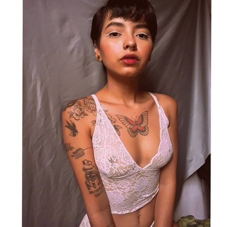 guimaraess1__ top actress gallery