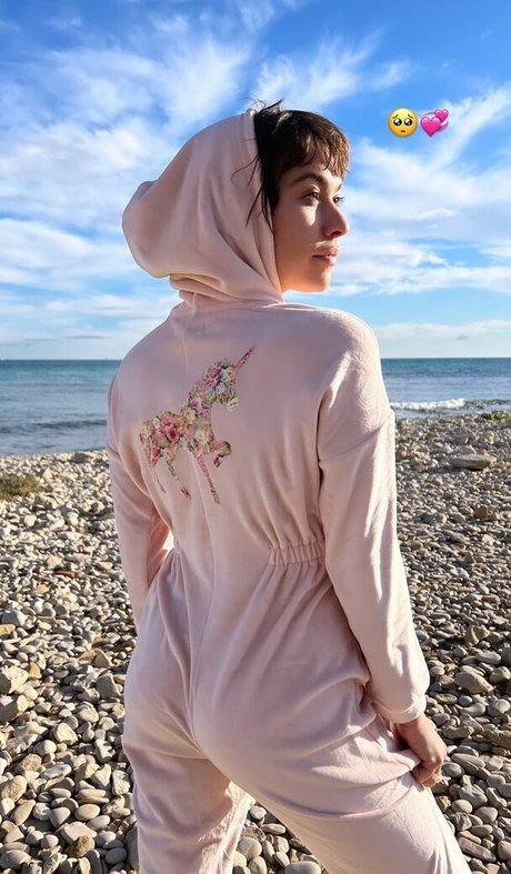 Greta Fernandez art model archive