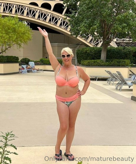 milf strip onlyfans hot naked picture