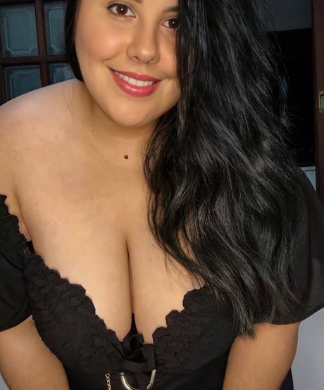 18 onlyfans beautiful pics