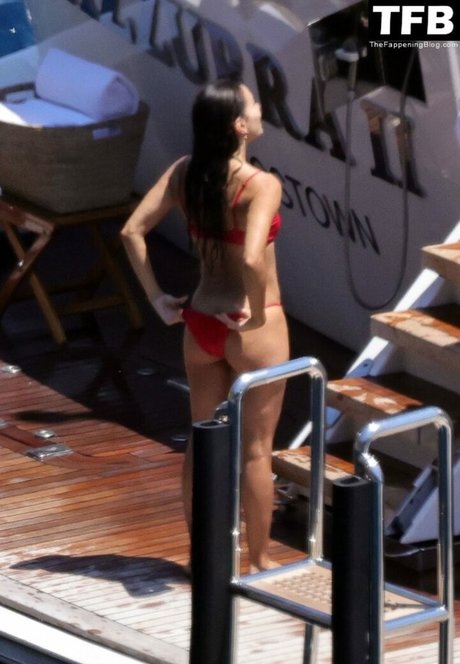 Buttcracks pornstar sex pics