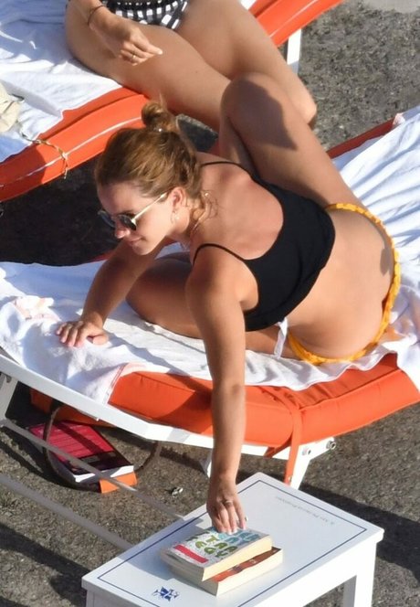 Buttcracks best model photos