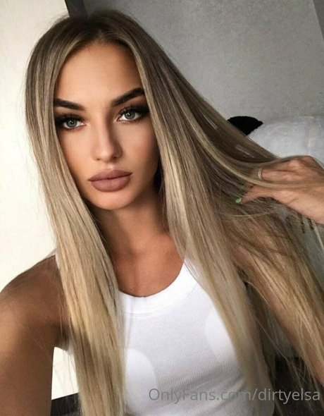 Dirtyelsa star naked photo