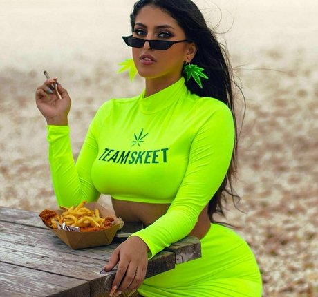 Sophialeonexo pornstar nice image