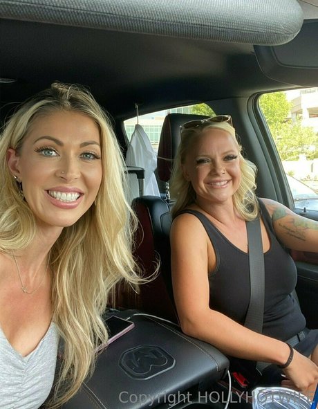 hollyhotwife pornographic actress img