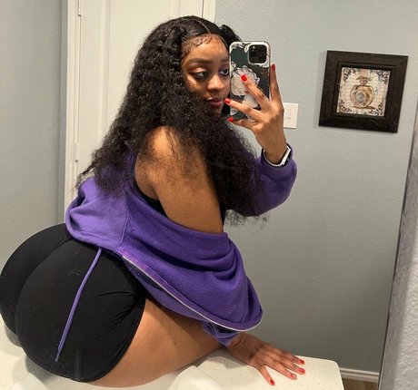 Iamdomtease star perfect pictures