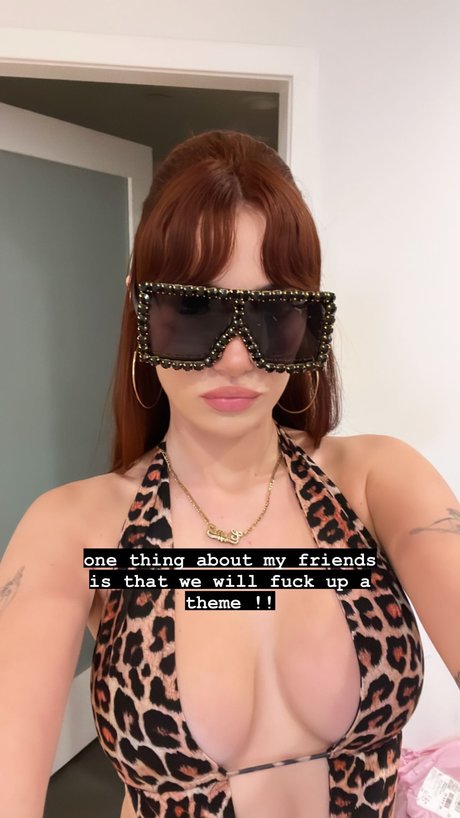 Olivia OBrien art model pictures