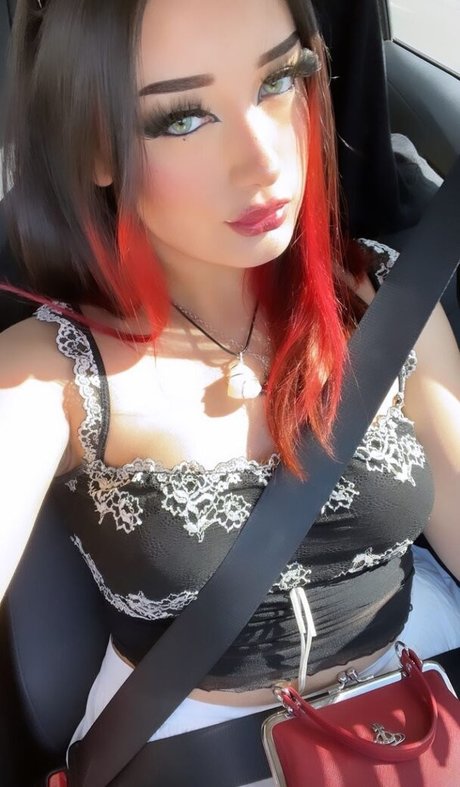 Chxrrychick model sexy image