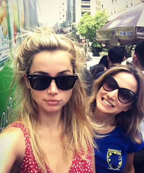 Ana De Armas star top gallery