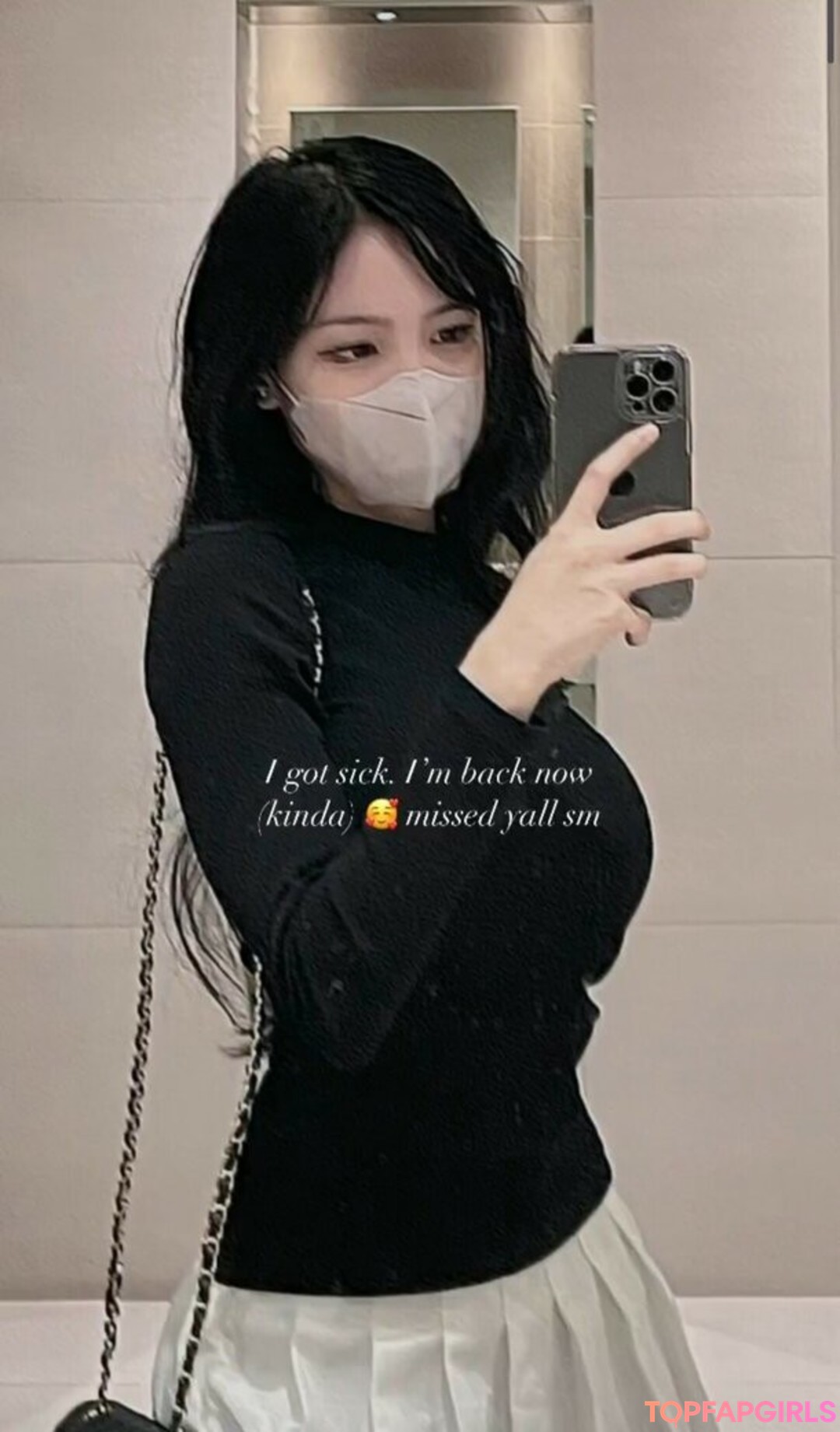 Lolaaasaur model nudes photos