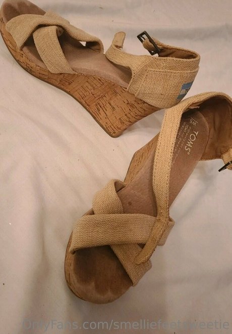 smelliefeetsweetie xxx actress image