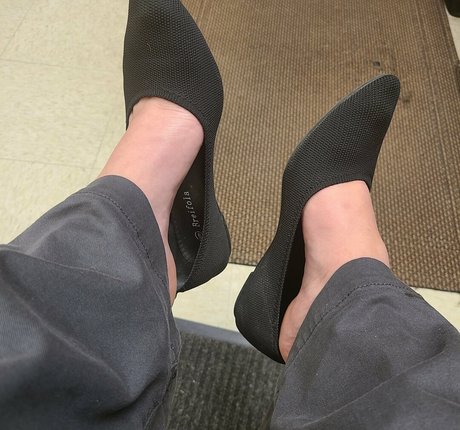smelliefeetsweetie exclusive actress galleries