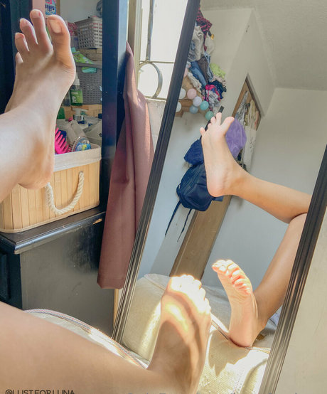 lust for luna model hd galleries