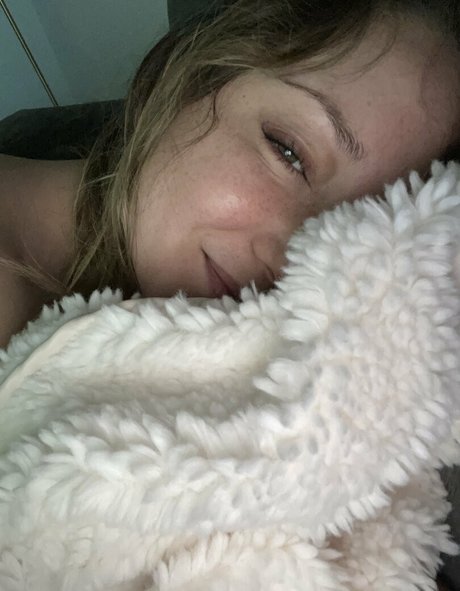 remymeow pretty model img