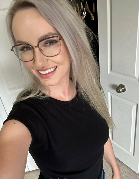 18 free onlyfans hot porn galleries