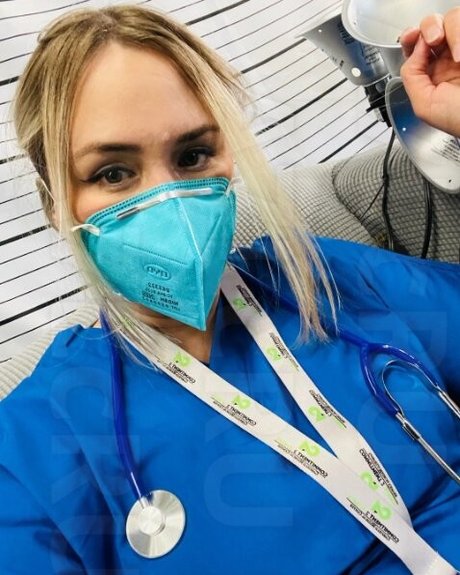 Naomi Kyle perfect model photo