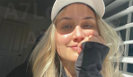 Naomi Kyle star hd gallery