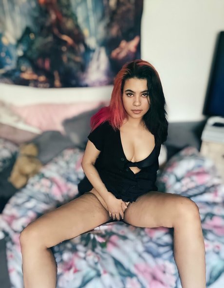 taylorhenriesfree hd model picture