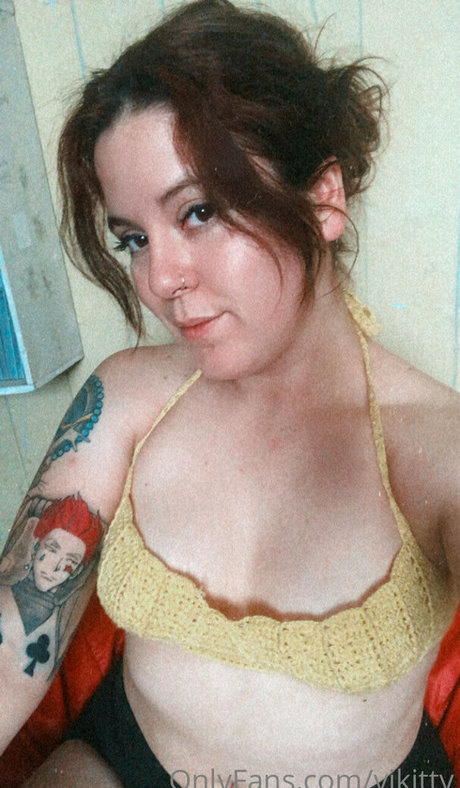 vikitty erotic model gallery
