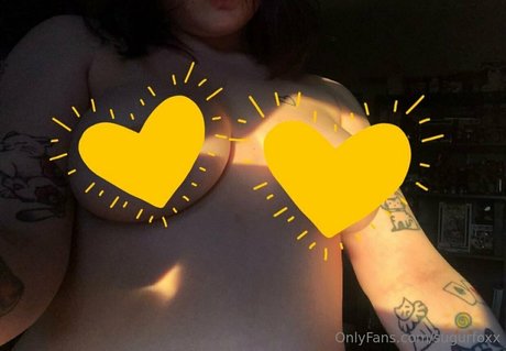 sugurfoxx model adult photo