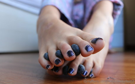 misscandyfeet2 actress galleries