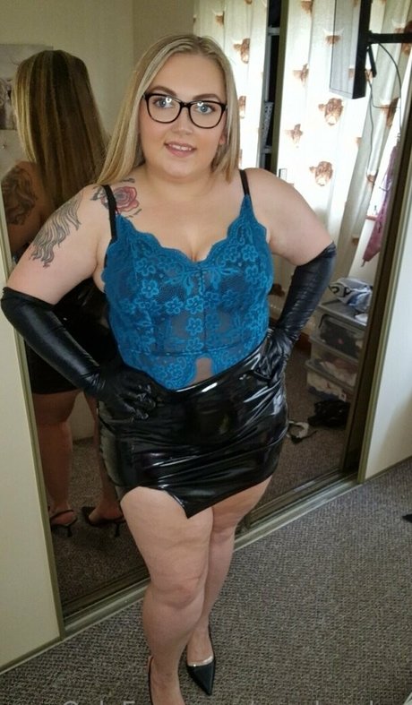 yourlucyloo exclusive star photos