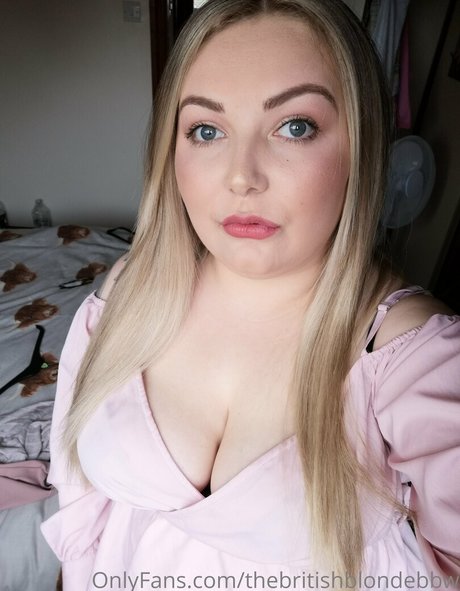 yourlucyloo nudes star pic