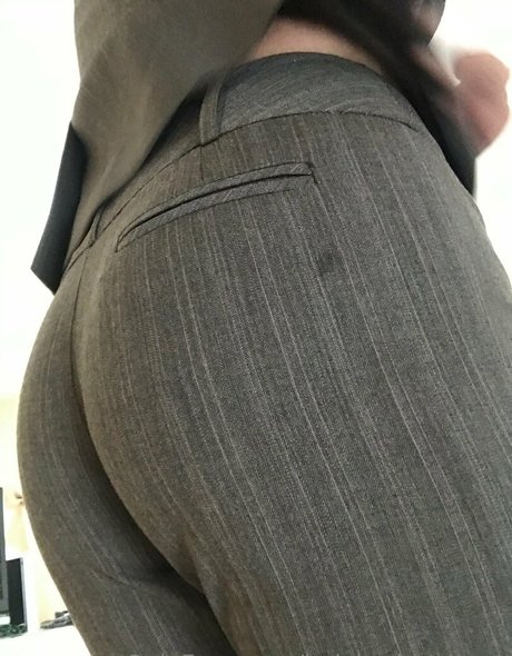 ladyharknessxxx nudes model img