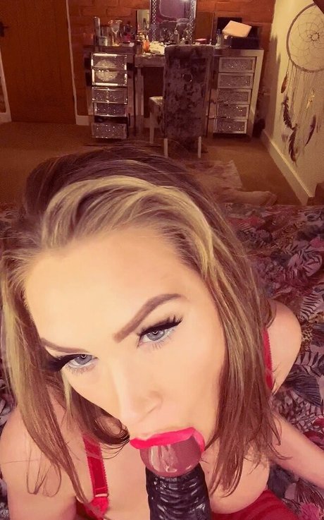 fayeevette model hd pictures