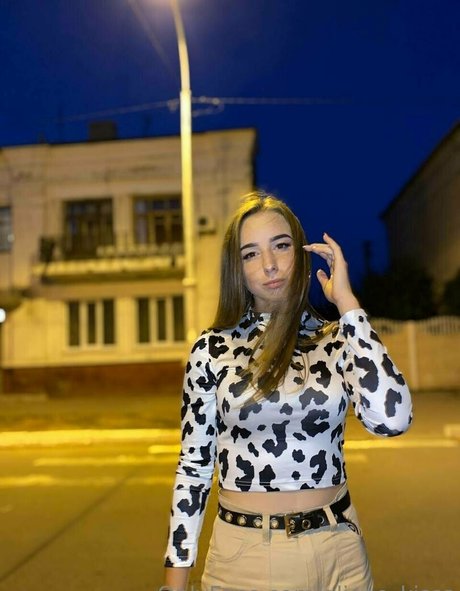 alicee kisss adult star picture