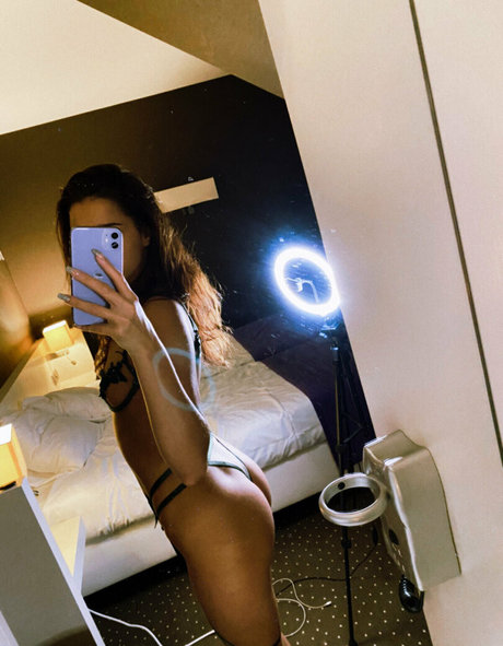 sarissakoldenhof nude pornstar galleries