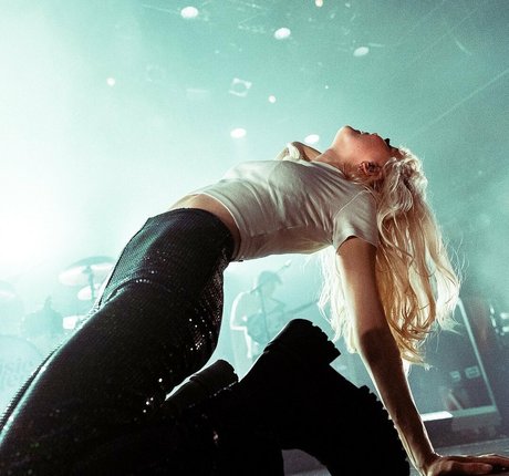 Maisie Peters star exclusive pics