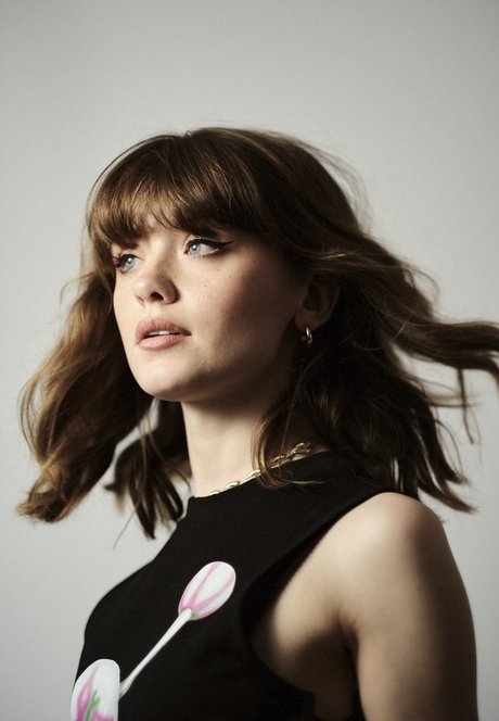 Maisie Peters free actress images