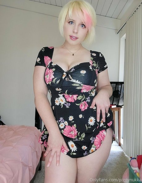 piggynukka pornstar nice picture