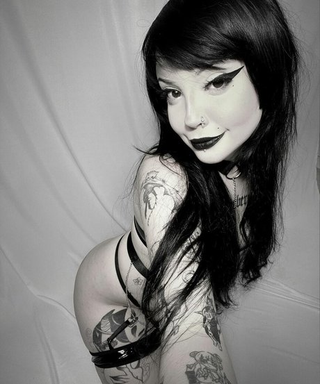 Ghostbabss pornographic model pic