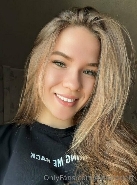 evilscarlett pornstar top picture