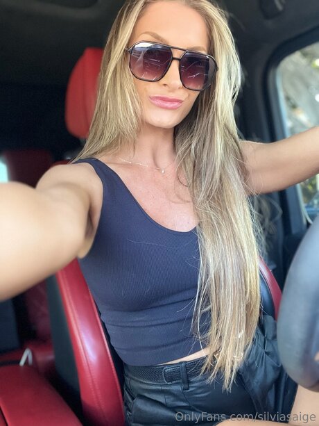 silviasaige star photo