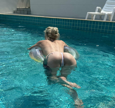 Virtual Lady pornstar sex img