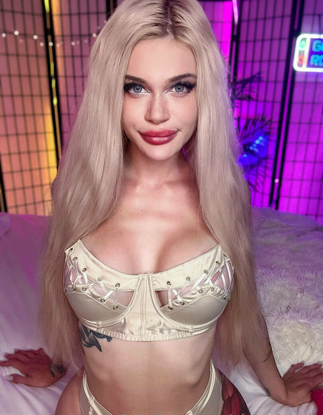 Virtual Lady art pornstar img