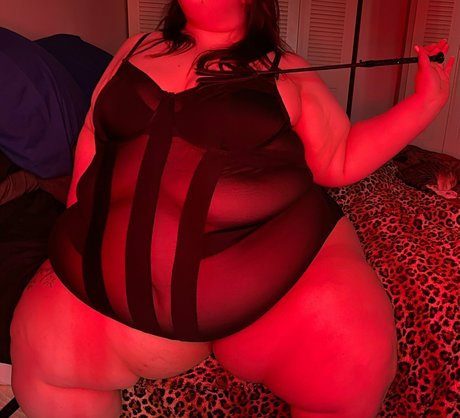 shellybobelly naked model picture
