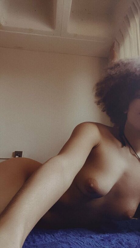 devilssweettooth nude model gallery