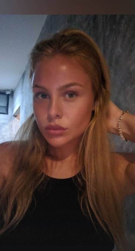 Sophie Pettifer model nice images