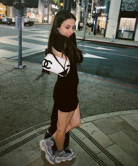 Esther Povitsky hot actress pictures